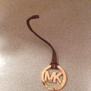 New Michael Kors Signature Hang tag Fob Charm MOCHA BROWN GOLD 2" wide 7" long
